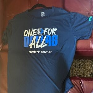 Blue Dallas Mavericks Playoffs T-Shirt size XL